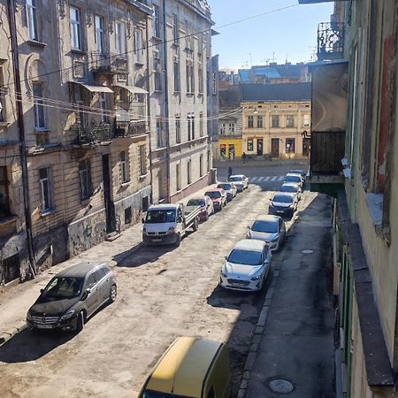 Apartment On Sheptytskyh 27 Lwów Zewnętrze zdjęcie