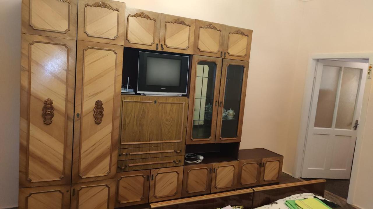 Apartment On Sheptytskyh 27 Lwów Zewnętrze zdjęcie