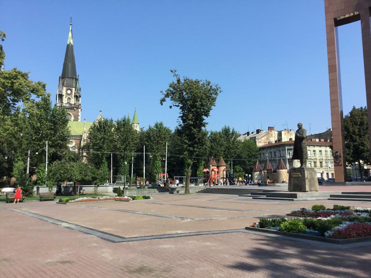 Apartment On Sheptytskyh 27 Lwów Zewnętrze zdjęcie